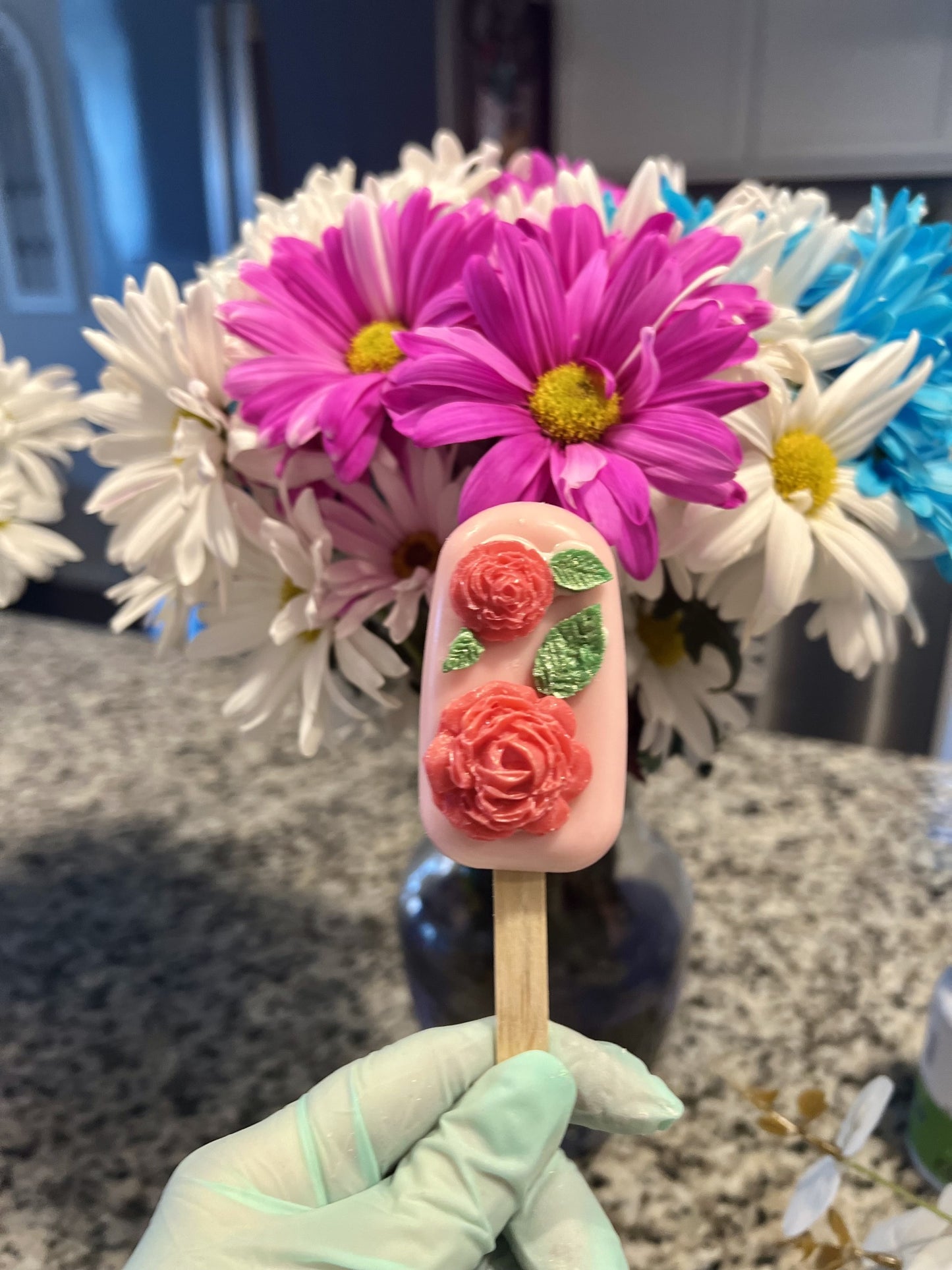 Custom Cake Pops and Cakecicles by the dozen